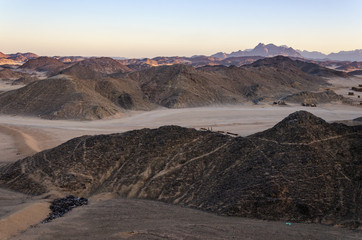 Fototapeta na wymiar Sunset on a desert