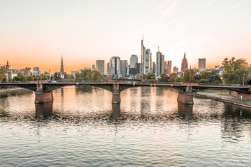 Fototapeta na wymiar Frankfurt skyline at sunset 