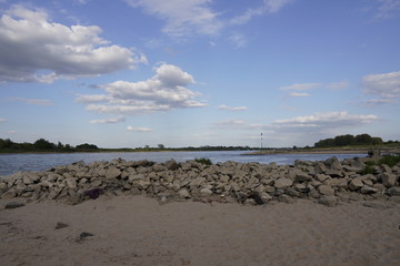 Fototapeta na wymiar Blick über den Rhein