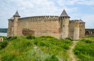 Fototapeta na wymiar Ancient medieval Khotyn fortress located on the right bank of the Dniester River. Famous castle in West Ukraine. Ukrainian landmark.
