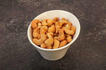 Cashew heap in the bowl