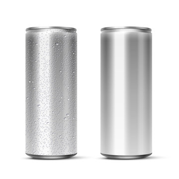 Vector 3D Realistic Aluminum Cans With And Without Water Drops Isolated On White Background. Empty Mockup For Beer, Alcohol, Soda, Energy Drink. Advertising And Presentation Design Element.