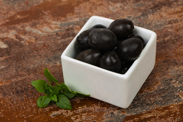 Black olives in the bowl