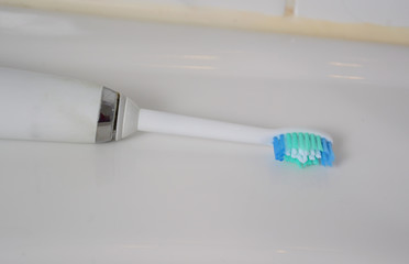 elektrische Zahnbürste