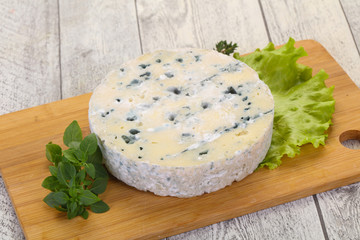 Round blue cheese