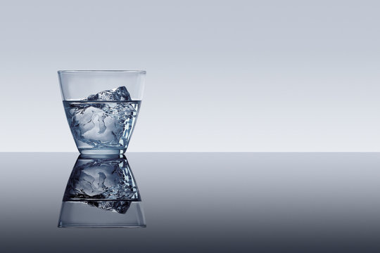 Gin with ice