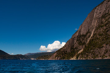 lago y cielo III