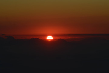 Nascer do Sol visto da pedra da Macela