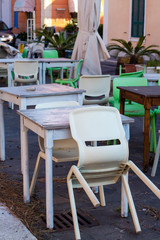 italian restaurant without people during quarantine