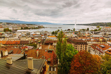 Fototapeta premium Geneva, Switzerland: city and lake view seen from St. Peter's Cathedral tower