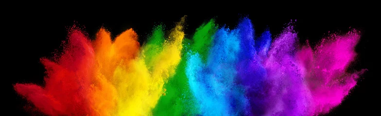  kleurrijke regenboog holi verf kleur poeder explosie geïsoleerde donkere zwarte brede panorama achtergrond. vrede rgb mooi feestconcept © stockphoto-graf