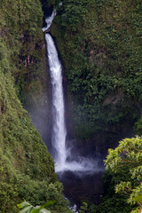 Obraz premium Waterfall in the forest, Costa Rica