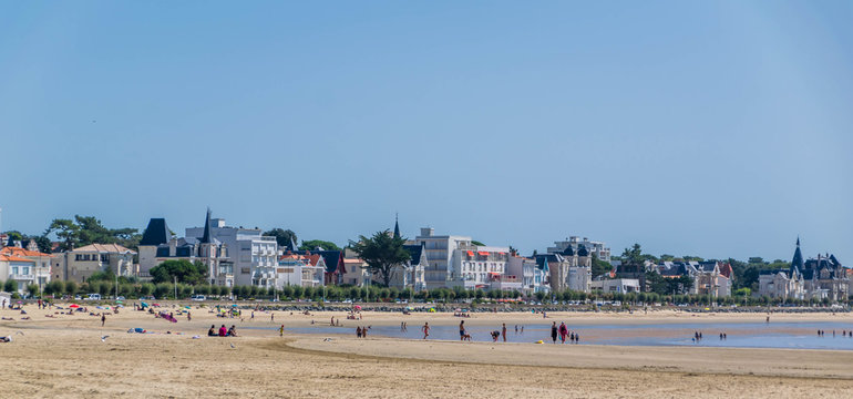 Royan et Vaux-sur-Mer, Charente-Maritime, Nouvelle-Aquitaine, France.	
