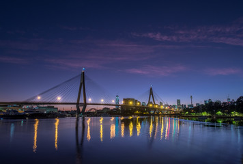 Obraz premium bridge and bay