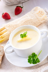 Delicious white asparagus cream soup