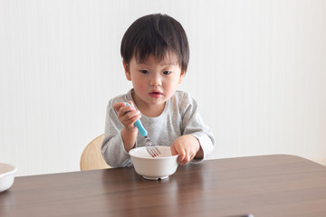 子供　食事　おやつ
