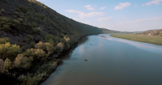 The valeys of Dniester River, Tipova manastery, Moldova
Riul Nistru, Manastirea Tipova, Moldova