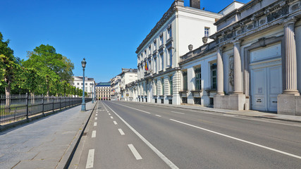 Fototapeta na wymiar Street of the law and Royal park at Brussels without any people