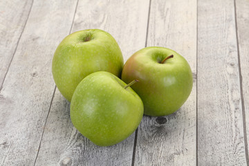 Green ripe apple