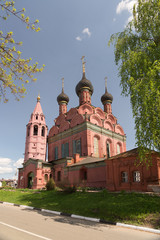 Fototapeta na wymiar Epiphany church in Yaroslavl. Golden ring of Russia