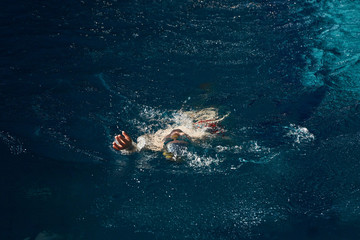 Fototapeta na wymiar swimming child