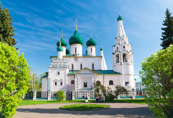 Fototapeta na wymiar Church in Yaroslavl. Golden ring, Russia.
