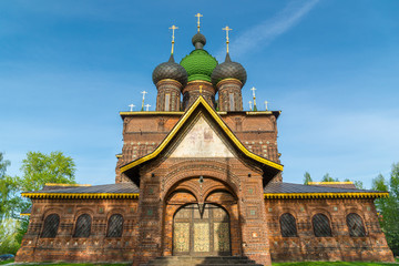 Fototapeta na wymiar Baptist Church. Yaroslavl, Golden ring, Russia.