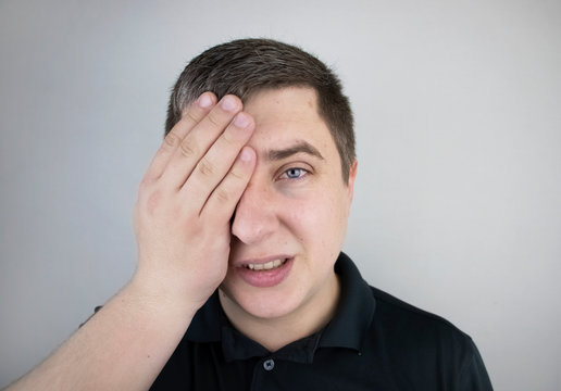 A man suffers from pain in the eye. Patient with ophthalmic disease, uveitis, optic neuritis, conjunctivitis, or eye injury
