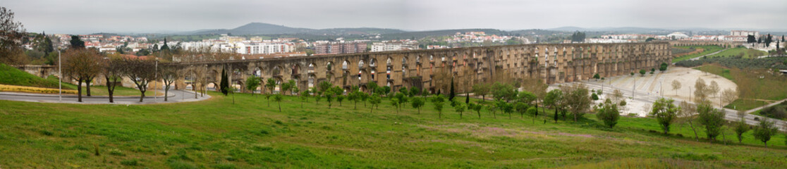 Eastern view of Amoreira aqueduct at Elvas