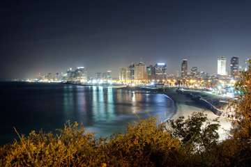 Fototapeta premium Tel Aviv night view. the bay. City Lights