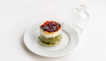 Creamy pie with basil, cheese and tomato jam in a glass. Bizcocho Mediterráneo