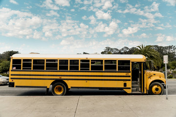 Fototapeta na wymiar school bus usa