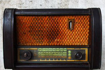 Vintage radio in which the body is made of wood