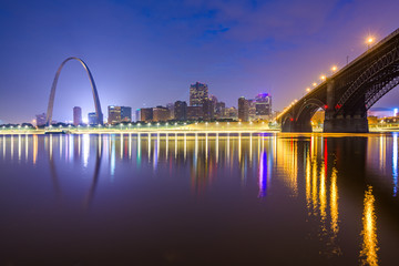 Fototapeta na wymiar St. Louis, Missouri, USA Skyline