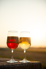 夕日とワイングラス