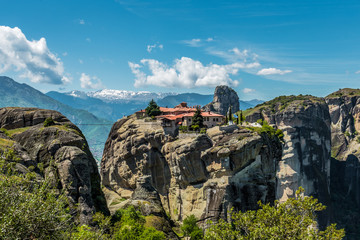 Fototapeta premium Mysterious hanging over rocks monasteries of Meteora, Greece