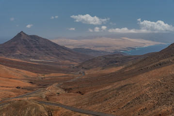Fototapeta na wymiar desert island panorama of Fuerteventura canary archipelago