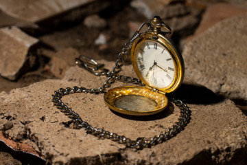reloj abandonado