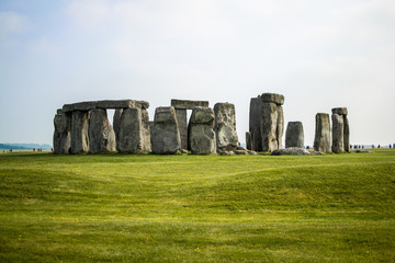 Fototapeta na wymiar Stonehenge Tourist Tourism England UNESCO Artifacts Sunny Day Landscape Famous Places