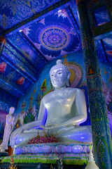 Obraz premium A beautiful view of Wat Rong Suea Ten, the Blue Temple at Chiang Rai, Thailand.