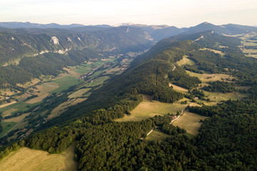 Vallée et montagne du parc national du Vercors France