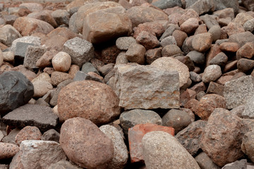 The external wall is revetted with a natural stone 5