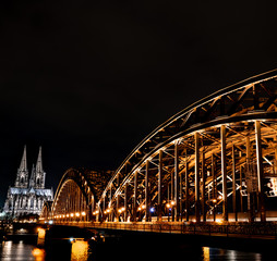 Obraz premium Köln bei Nacht 2