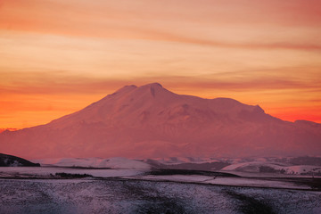 Naklejka premium mount Elbrus at dawn