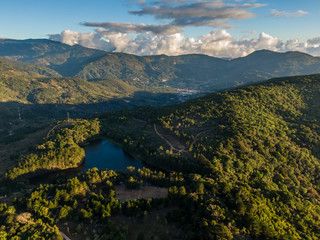 Naklejka premium Beautiful aerial view of the mountains and the Don Manuel lagoon in Costa Rica 