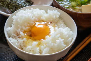 朝食の卵かけご飯