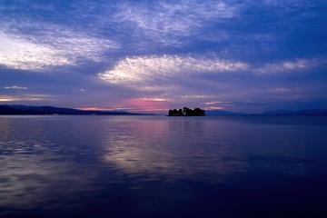 湖畔から見た宍道湖の日没後の情景＠島根