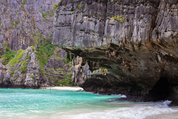 thailand, phi phi islands, viking cave, wildlife, blue water, emerald water, travel, weekend, vacation, greenery, beautiful background, amazing thailand, boats, speed boat, caves, swallow's nests.
