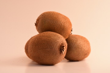 KIWIS VERTS DANS UN STUDIO PHOTO