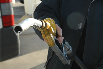 pompe &agrave; essence